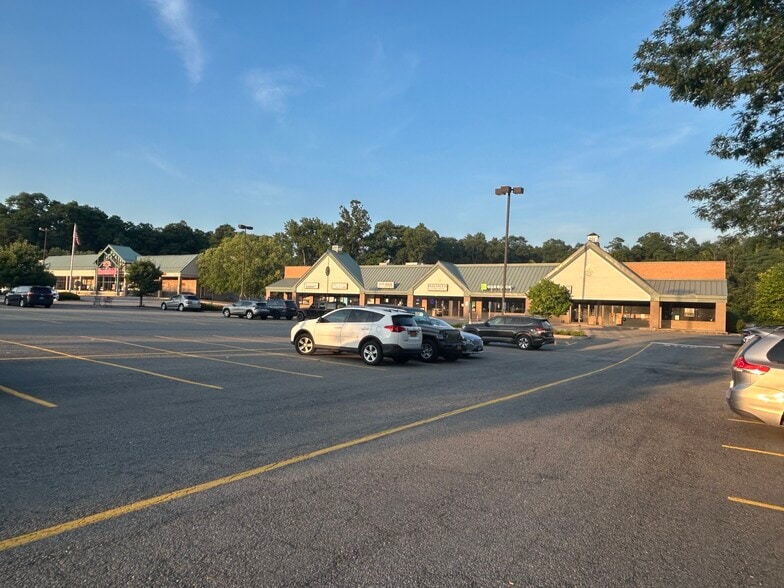 More Photos Of 158 Route 22, Pawling Unknown For Lease