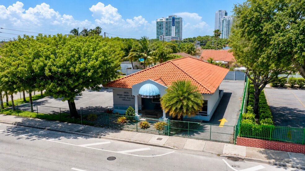 More Photos Of 1831 NW 7th St, Miami Medical For Lease
