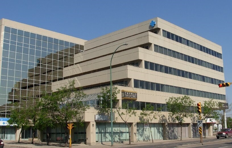 Primary Photo Of 1870 Albert St, Regina Office For Sale