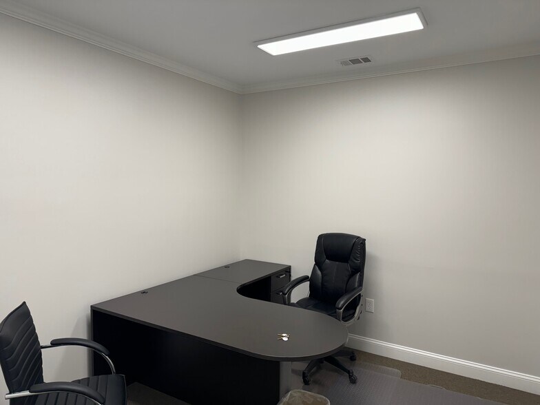 More Photos Of 110 Samaritan Dr, Cumming Office For Sale