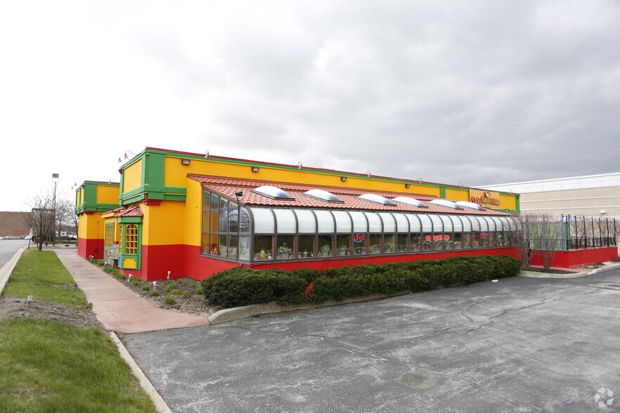 More Photos Of 9549 W 151st St, Orland Park Restaurant For Sale