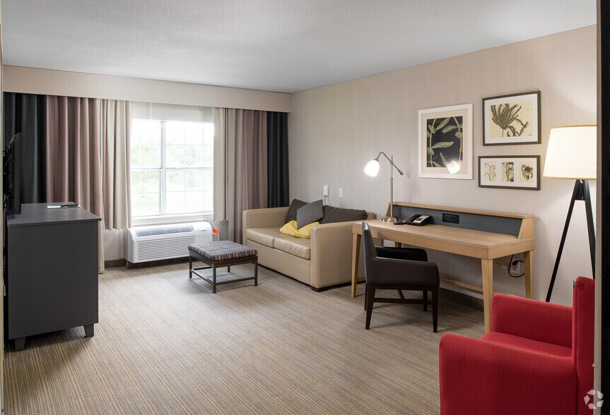 More Photos Of 3051 White Blvd, Pearl Hotel For Sale