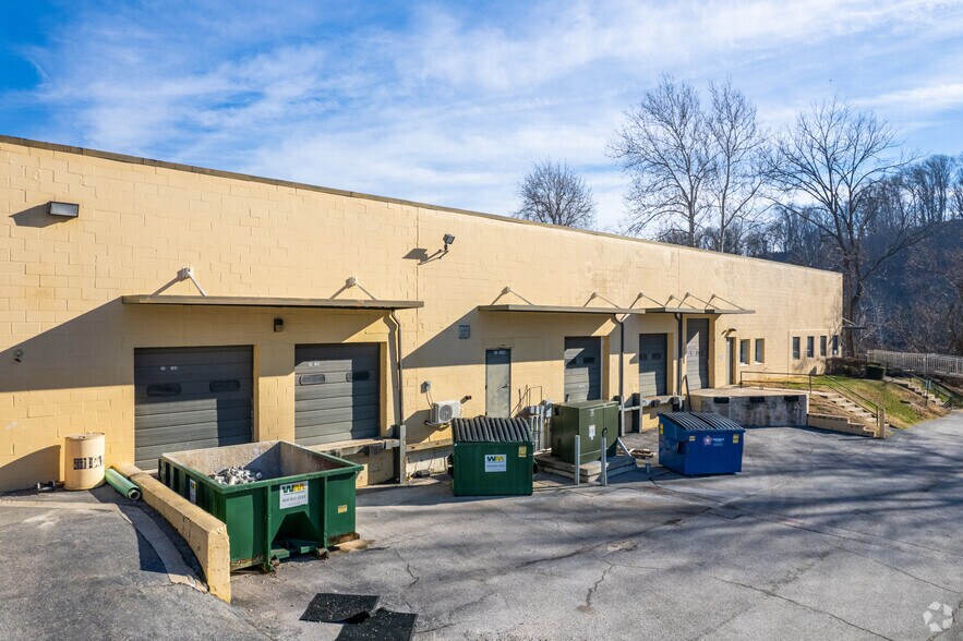 More Photos Of 24-26 Portland Rd, West Conshohocken Warehouse For Lease