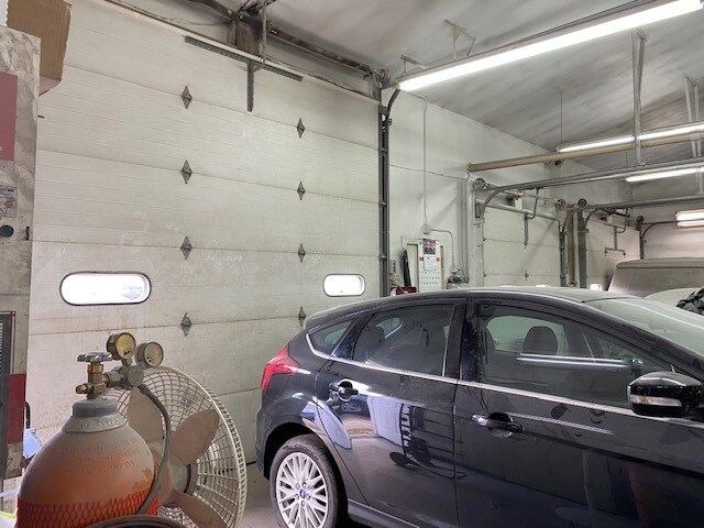 More Photos Of 295-297 37th St NE, Rochester Auto Repair For Sale