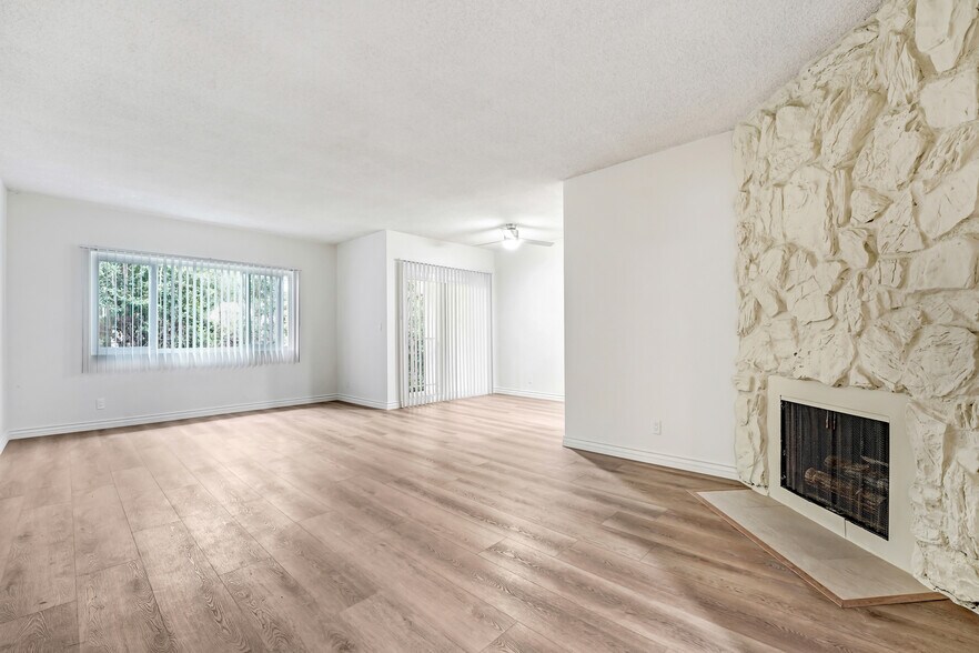 More Photos Of 824 Maple St, Santa Monica Apartments For Sale