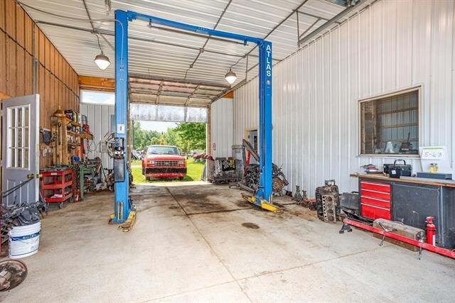 More Photos Of 3318 Old Kawkawlin Rd, Bay City Auto Repair For Sale