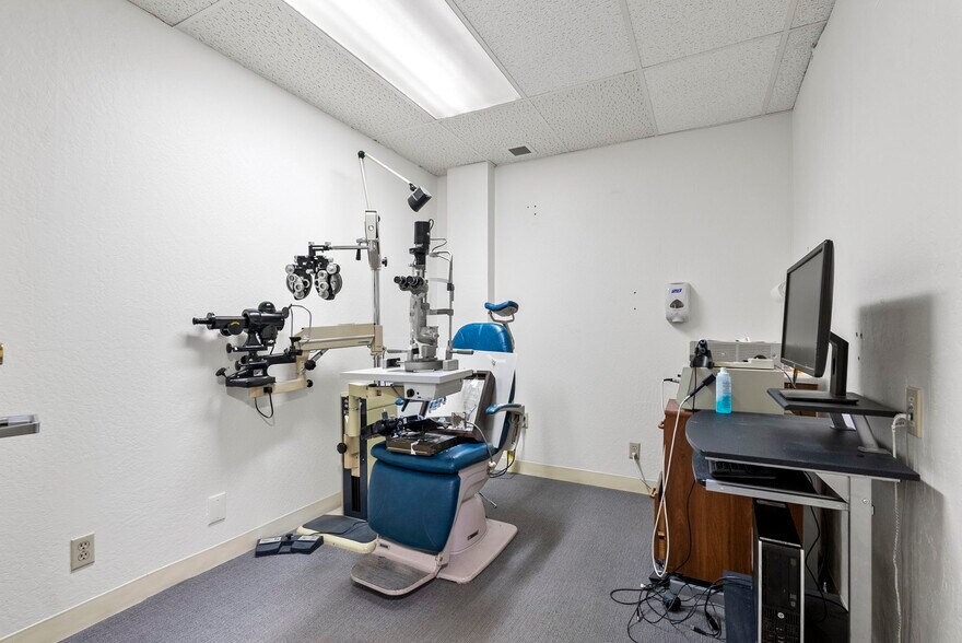 More Photos Of 2480-2482 Mission St, San Francisco Medical For Lease