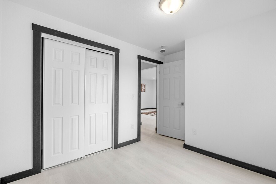 More Photos Of 1113 10th St NW, Minot Multifamily For Sale