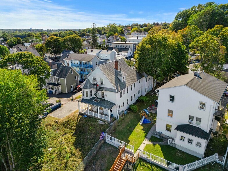 More Photos Of 499 Haverhill St, Lawrence Apartments For Sale
