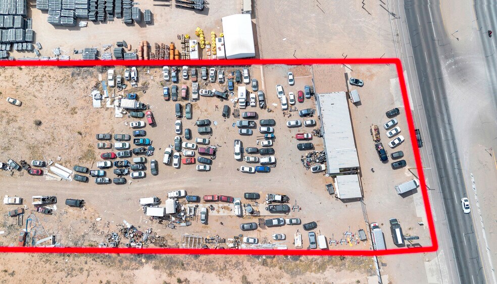 More Photos Of 14010 Montana Ave, El Paso Auto Salvage Facility For Sale
