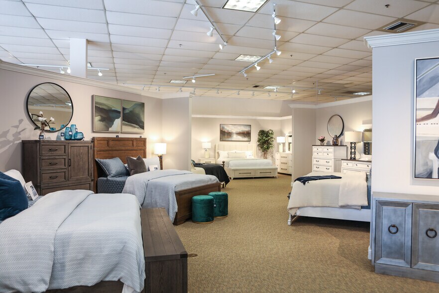 More Photos Of 2297 Main St East, Snellville Freestanding For Sale