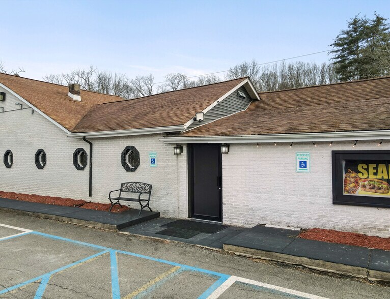 More Photos Of 2080 Milford Rd, East Stroudsburg Restaurant For Lease