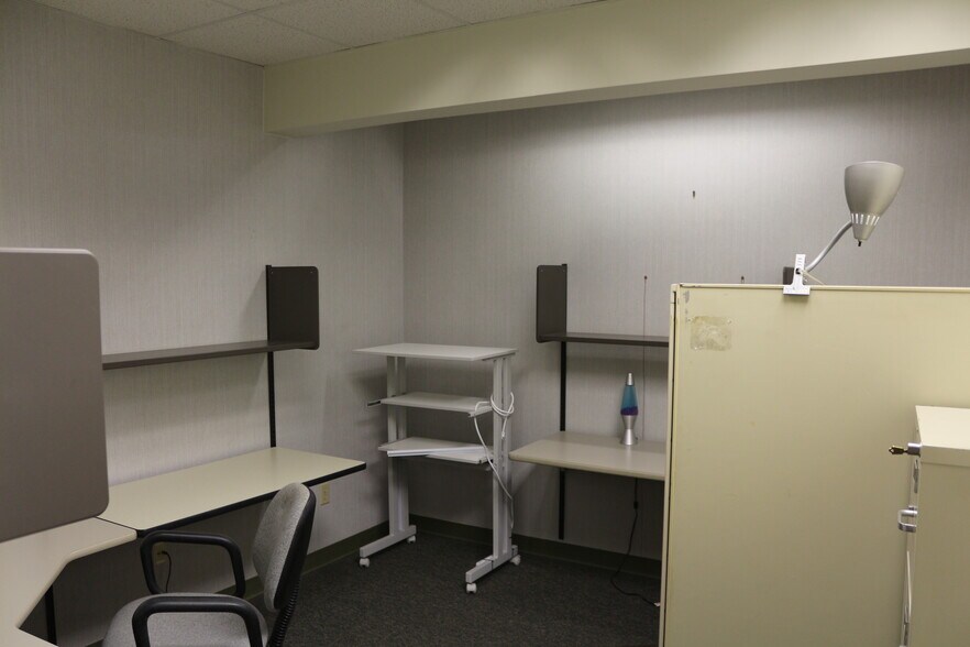 More Photos Of 801 S Durkin Dr, Springfield Office For Sale