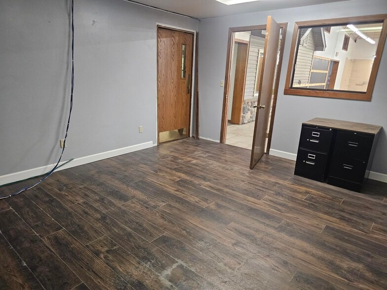 More Photos Of 804 N Union St, Mauston Freestanding For Lease