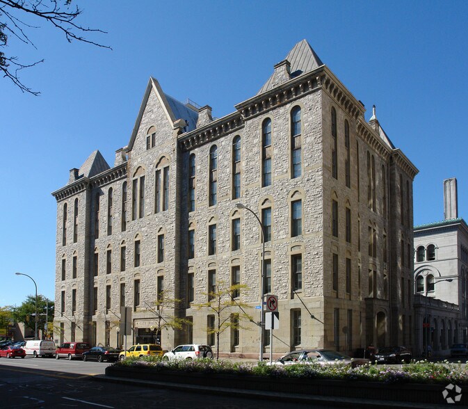 More Photos Of 30 W Broad St, Rochester Office For Lease