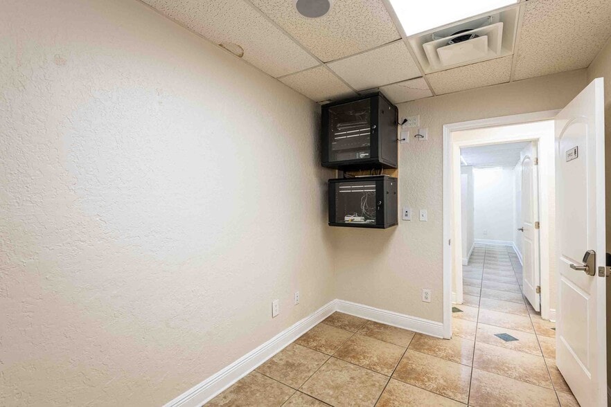 More Photos Of 4109 Armenia Ave, Tampa Medical For Sale
