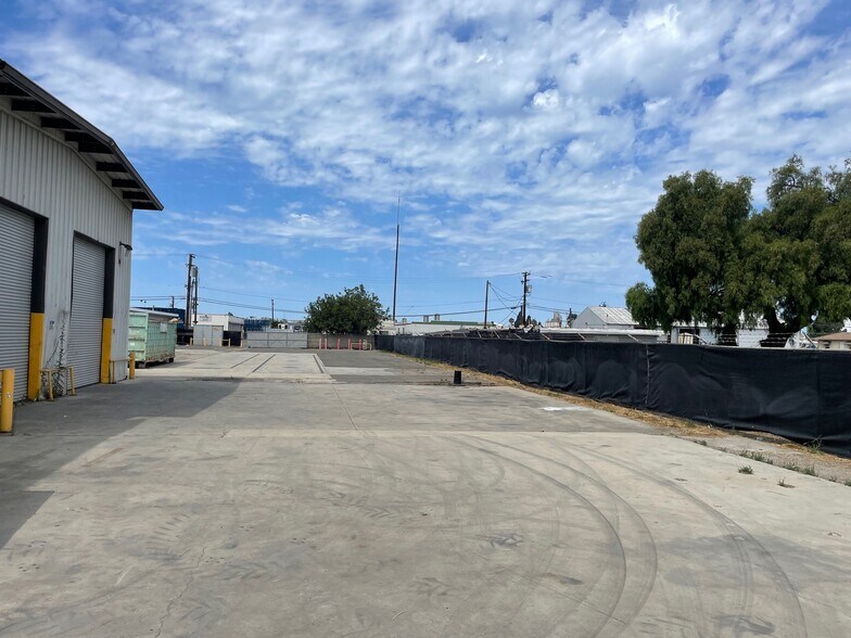 More Photos Of 720 Pacific Ave, Oxnard Warehouse For Sale