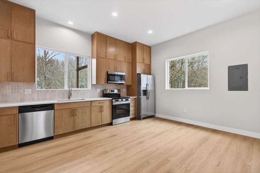 More Photos Of 11 Sun Crest Ln, Cathlamet Multifamily For Sale