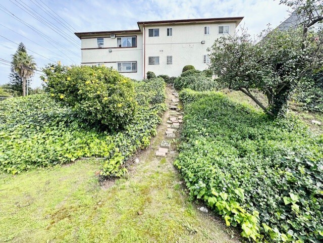 More Photos Of 405 S Boyle Ave, Los Angeles Apartments For Sale