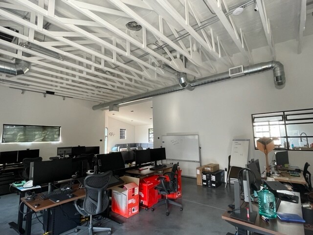 More Photos Of 612-624 Hampton Dr, Venice Loft Creative Space For Lease
