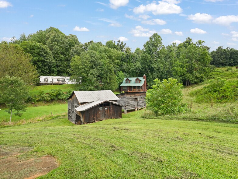 More Photos Of 5 Noland Downs Rd, Waynesville Office Residential For Sale