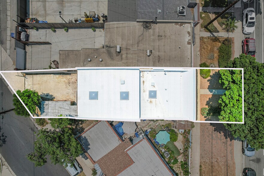 More Photos Of 5812 Venice Blvd, Los Angeles Showroom For Sale