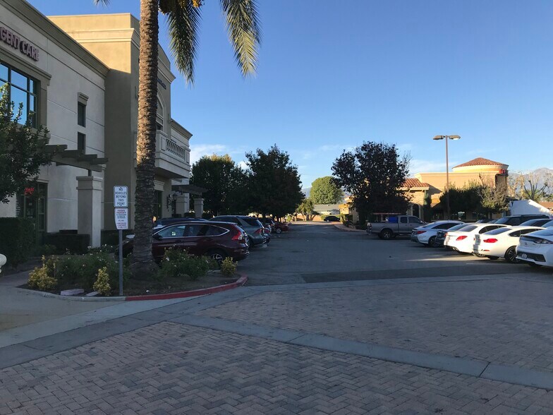 More Photos Of 13768 Roswell Ave, Chino Medical For Lease