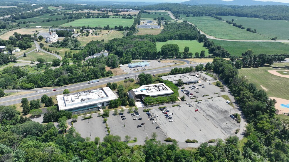 More Photos Of 1465 State Route 31 S, Annandale Medical For Lease