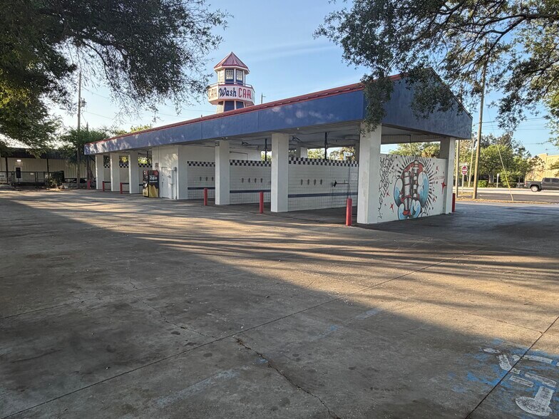 More Photos Of 3703 Tyrone Blvd N, Saint Petersburg Auto Repair For Sale
