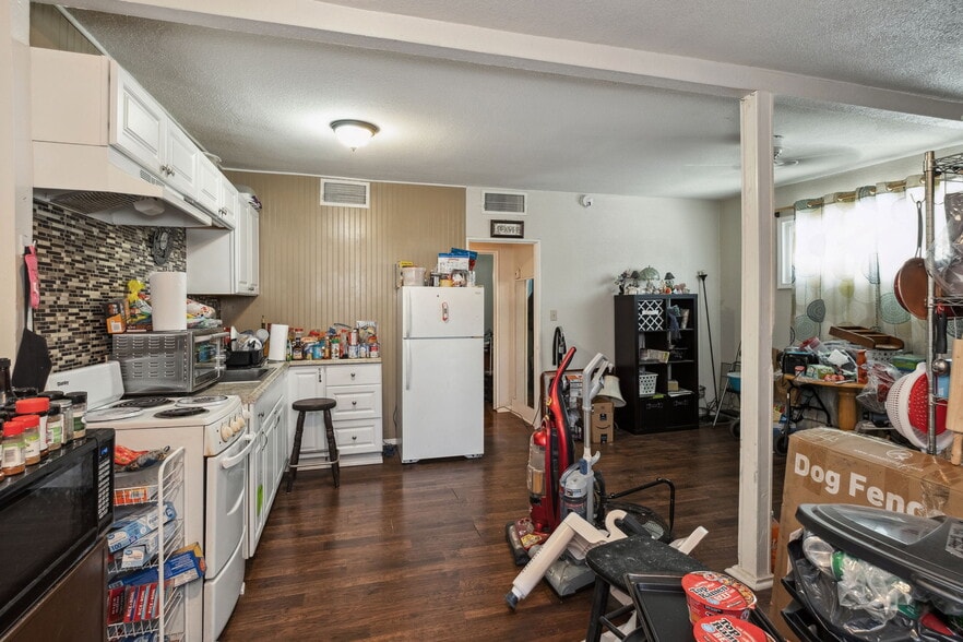 More Photos Of 616-620 N Fulton St, Fresno Office Residential For Sale