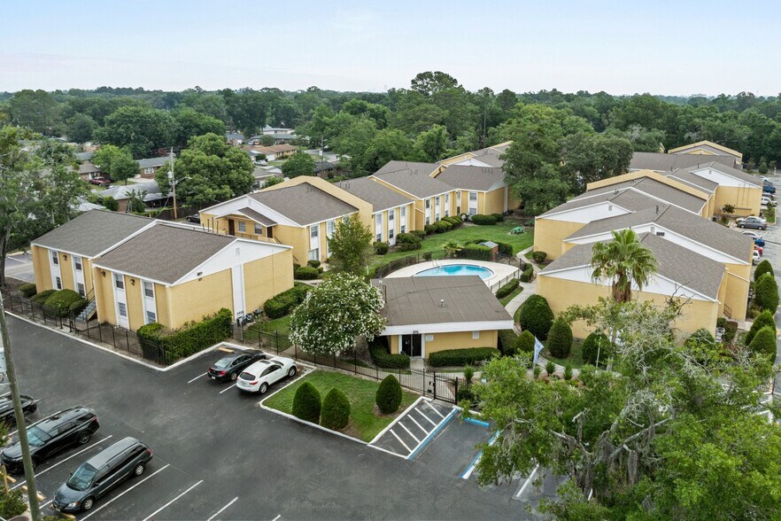 Primary Photo Of 2401 Jammes Rd, Jacksonville Apartments For Sale
