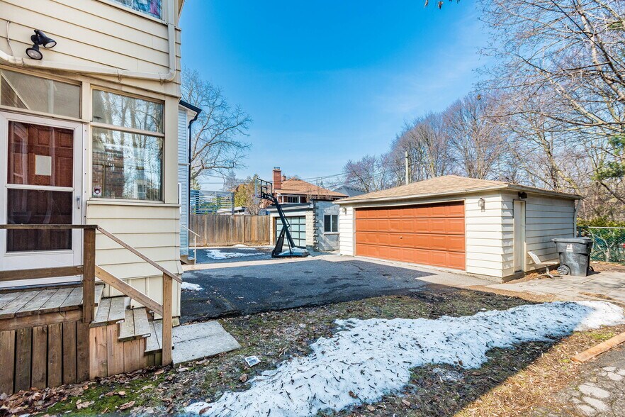 More Photos Of 14 Kilbarry Rd, Toronto Multifamily For Sale