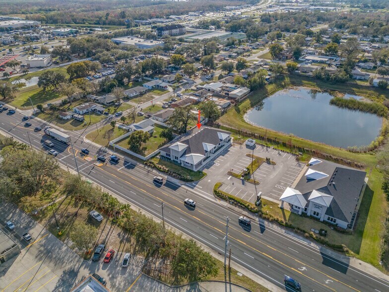 More Photos Of 295 Berkley Rd, Auburndale Freestanding For Lease