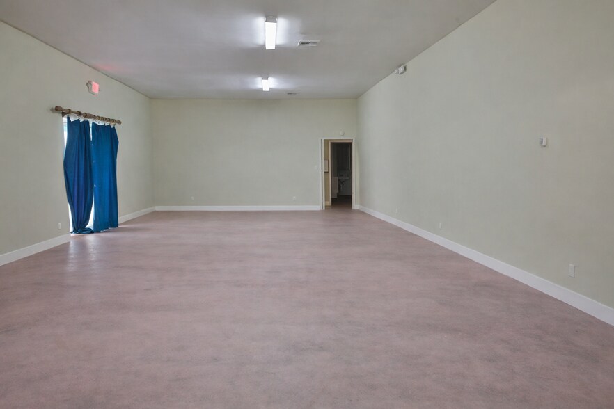 More Photos Of 413 Decatur St, Memphis Convenience Store For Sale