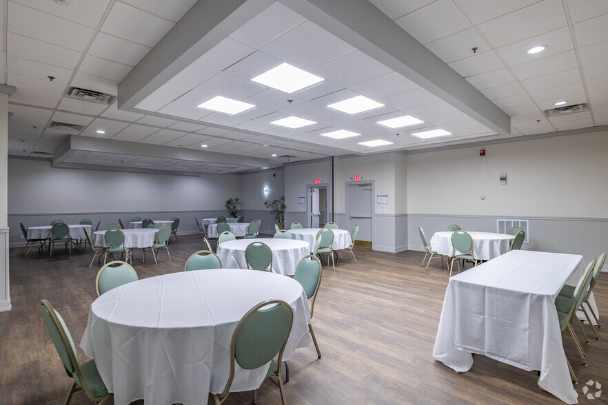 More Photos Of 148 Sheraton Dr, New Cumberland Apartments For Sale