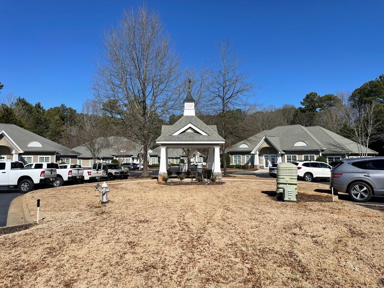 More Photos Of 1015 Tyrone Rd, Tyrone Office For Lease
