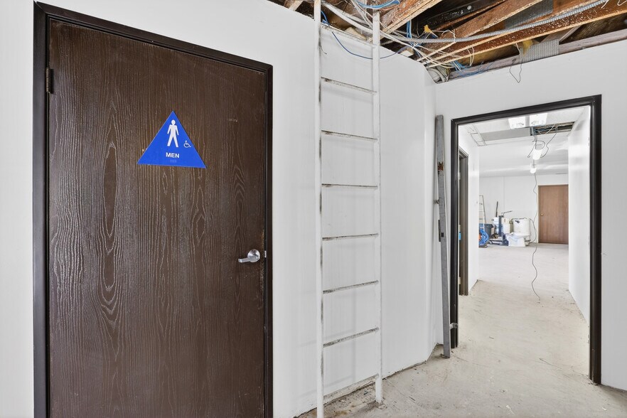 More Photos Of 5411 Valley Blvd, Los Angeles Warehouse For Lease