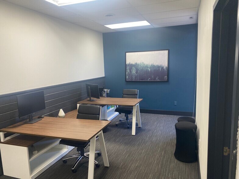 More Photos Of 17 Route 23 S, Hamburg Office For Lease