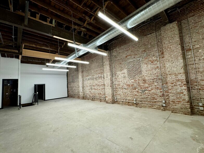 More Photos Of 2217 Welton St, Denver Restaurant For Sale