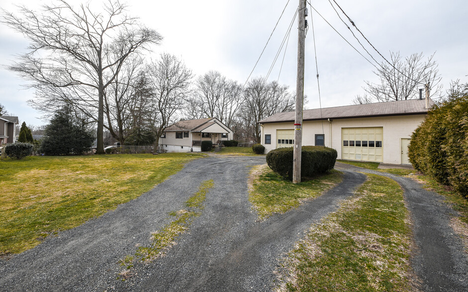 Primary Photo Of 309 Lynwood Ave, Rockledge Warehouse For Lease