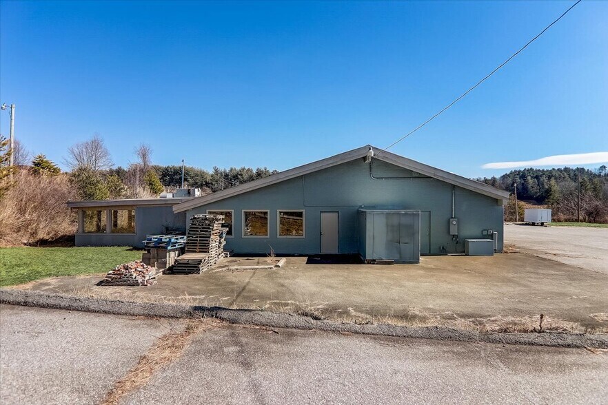 More Photos Of 299 Jf Robinson Ln, Mars Hill Freestanding For Sale