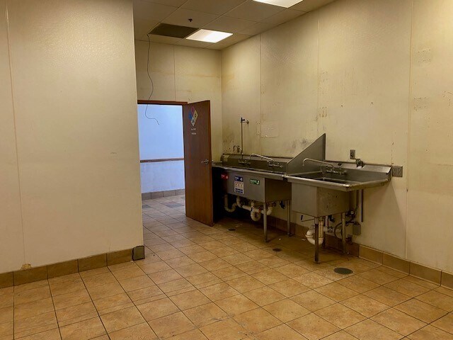 More Photos Of 3456 NE Circle Dr, Rochester Unknown For Lease