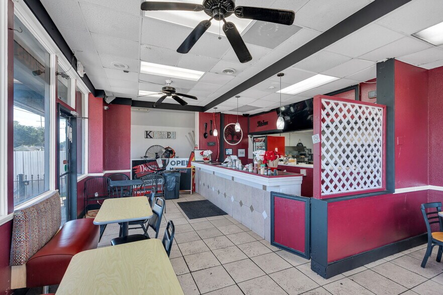 More Photos Of 7118-7140 Downman Rd, New Orleans Storefront Retail Residential For Sale