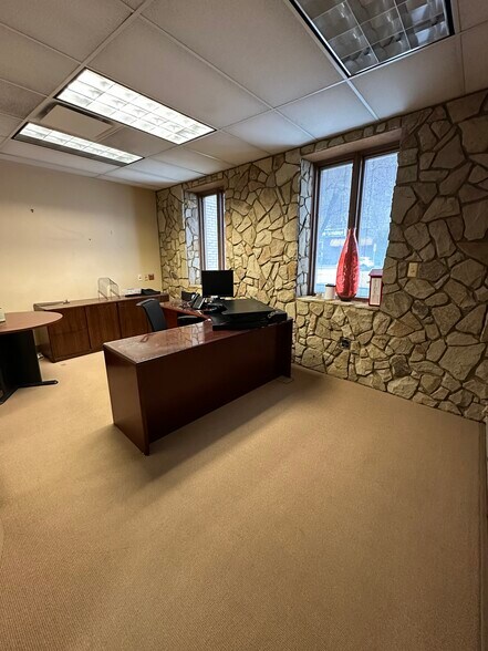 More Photos Of 2805 Superior Ave E, Cleveland Office For Sale