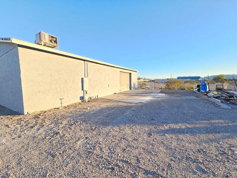 More Photos Of 5157 S Lakewood Rd, Fort Mohave Light Distribution For Lease