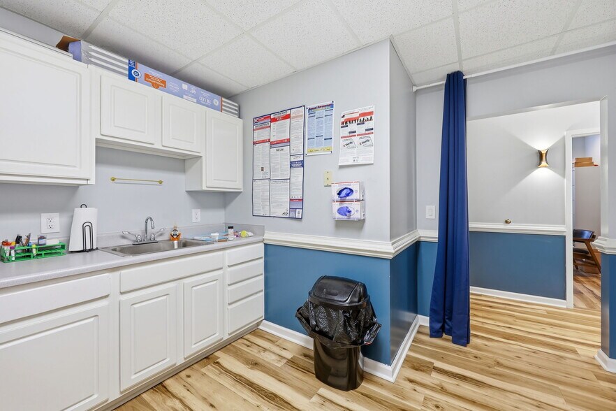 More Photos Of 502 McKnight Dr, Knightdale Medical For Sale