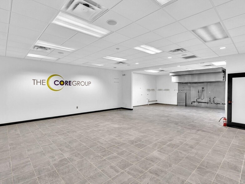 More Photos Of 2200 N University Dr, Sunrise Warehouse For Lease