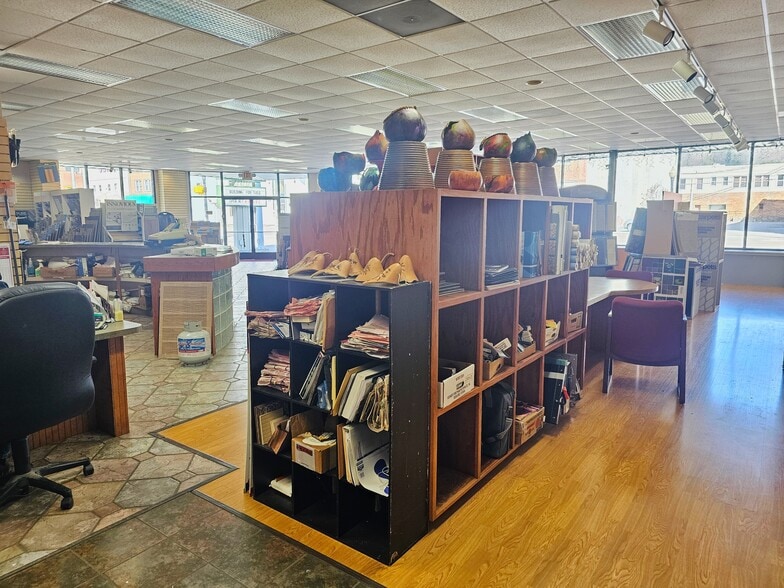 More Photos Of 629 Park NW ave, Norton Storefront For Sale