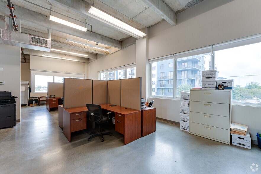 More Photos Of 2200 SW 67th Ave, Miami Office For Sale