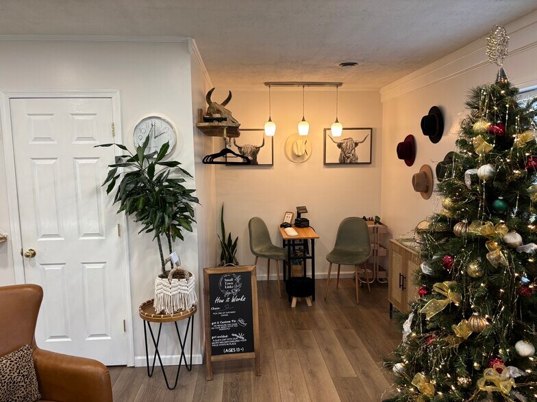 More Photos Of 101 Ryan Dr, Rising Sun Office For Lease